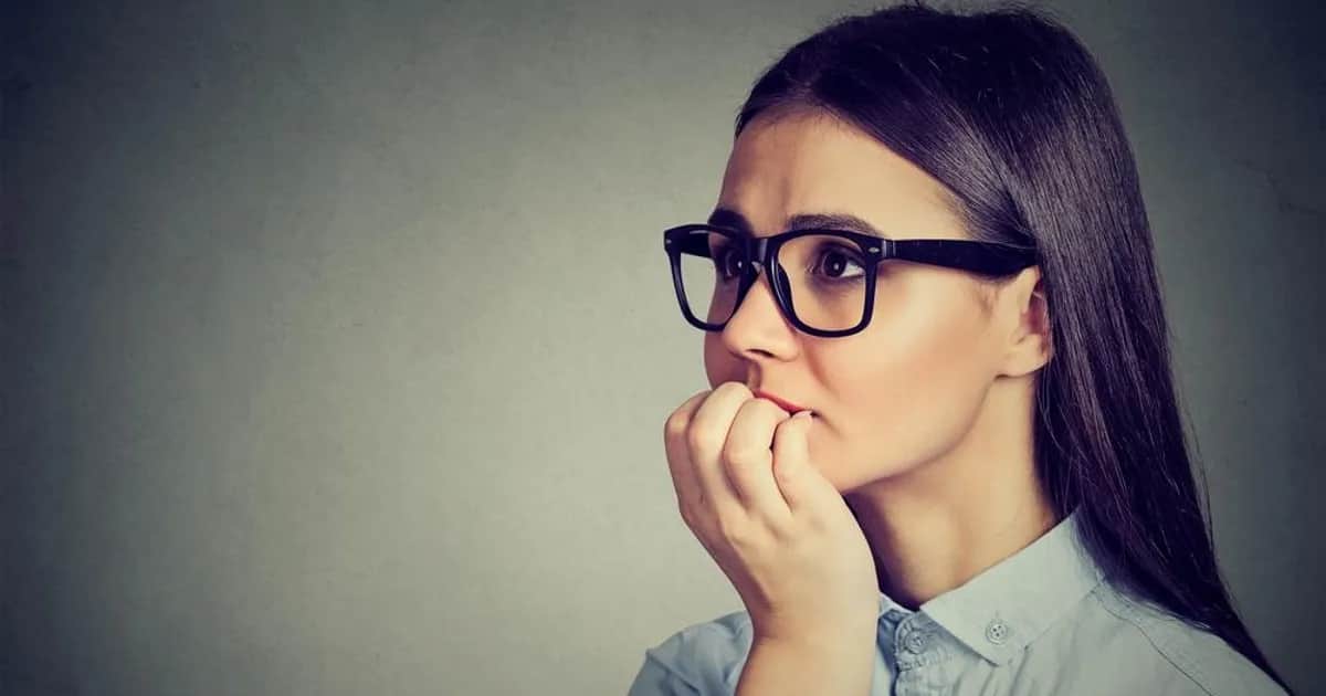 Skąd się bierze fobia społeczna i jak ją zrozumieć?