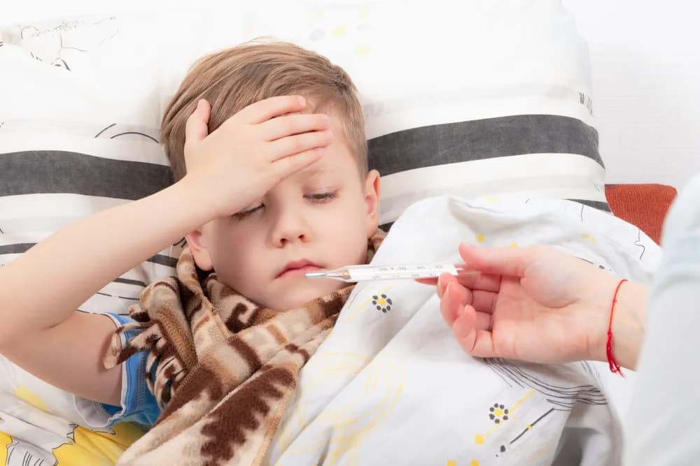 Kiedy podać lek na gorączkę u dziecka, aby uniknąć niebezpieczeństwa?
